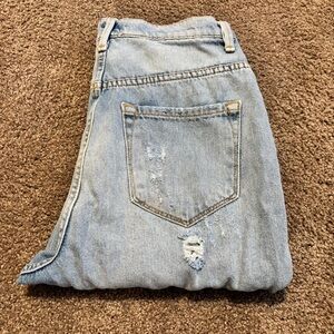 BDG Women's Size 25 Mom High Rise Jeans Light Blue‎ Distressed Ripped Holes